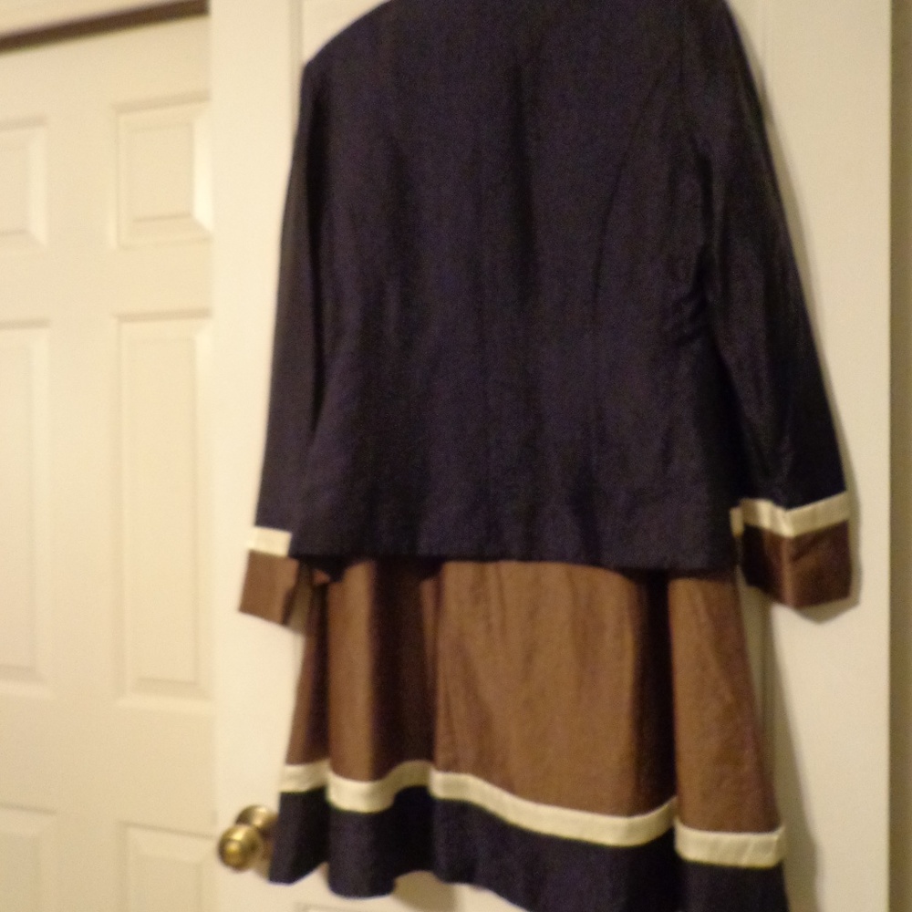 Skirt Set By Takka - image 2